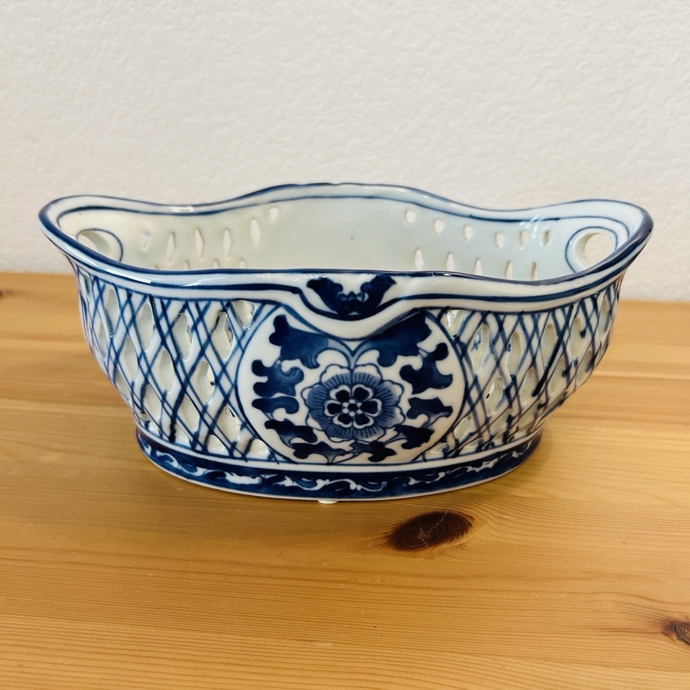 Large Vintage Chinese Export Blue & White Reticulated Floral Basket 10.5"x7"x4"